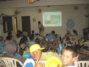 http://www.jornalorebate.com.br/224/escoteriros2.jpg