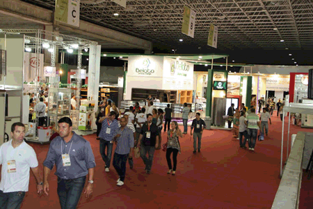 http://www.jornalorebate.com.br/461/Expofood2014_IMG_4095.gif