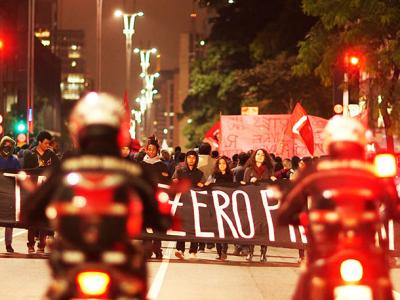 Trailer do documentário ‘Espero Tua (Re)volta’, de Eliza Capai, traz cenas de ocupação das escolas e de passeatas de estudantes