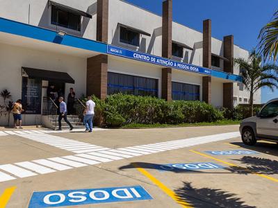 Prefeitura inaugura espaço para idosos